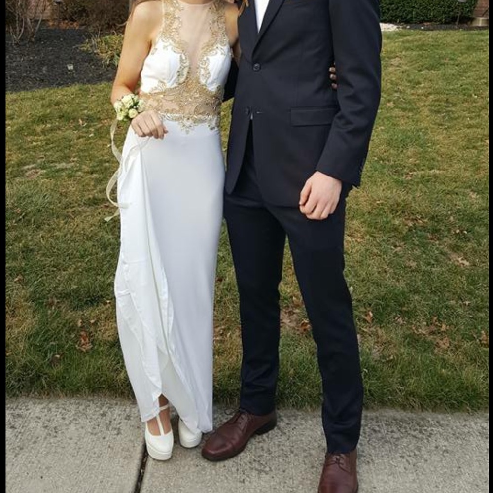 beautiful white and gold dress!!!